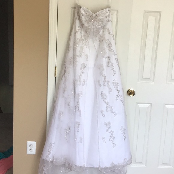 Davids Bridal Wedding -Size 14 tailored to a 10/12 - Picture 3 of 9